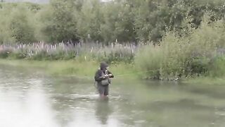 Нимфа, стример и сильная форель на реке Маккензи