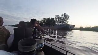 За илистым крабом в мангровые заросли Суринама
