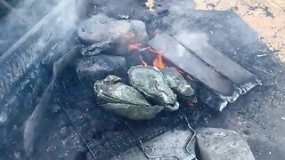 Сахалин: морепродукты у Корсакова, озеро Буссе и обед у воды
