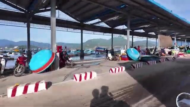 Рыбный порт Дабак в Камрани: лодки, утренняя торговля и приготовление корма для лобстеров