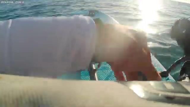 Ранний спиннинг с сапборда у Майорки: поклевка и вываживание у доски