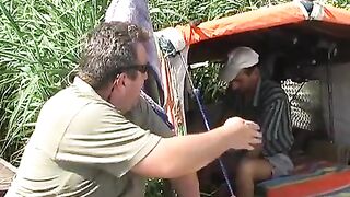 Два дня на лодке среди зарослей озера Тиса: караси и лещи