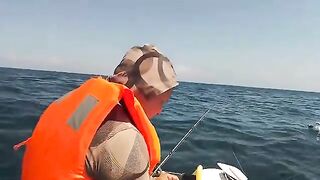 Август у острова Русский: камбала и минтай с надувной лодки
