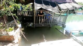 Ловля баррамунди в лагуне Тхи Най и обед у Куинёна