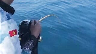 Глубоководная рыбалка у Куинёна: вываживание с электрической катушкой