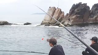 Рыбалка и уха на скалах Байсепа возле Куинёна