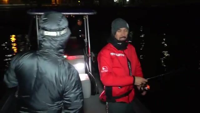 Спиннинги Tict на выставке в Осаке и береговая рыбалка на морского окуня в Японии