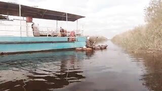 На каяках за окунем возле Гура-Портицей в Румынии