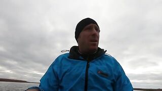 На каяках за окунем возле Гура-Портицей в Румынии