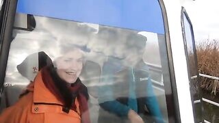 На каяках за окунем возле Гура-Портицей в Румынии
