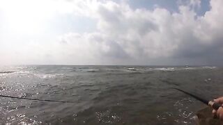 Выходной у моря в Хочаме: мелкую рыбу отпускаем, крупную берем к обеду