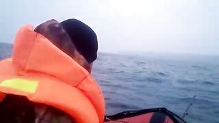 Первый выход на лодке ПВХ к острову Русский: рыбалка во Владивостоке