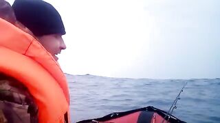 Первый выход на лодке ПВХ к острову Русский: рыбалка во Владивостоке