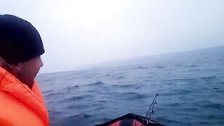 Первый выход на лодке ПВХ к острову Русский: рыбалка во Владивостоке