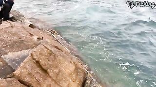 На скалах Нёнли у Куинёна: морская рыбалка и обрывы поводка