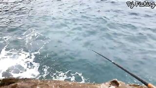 На скалах Нёнли у Куинёна: морская рыбалка и обрывы поводка