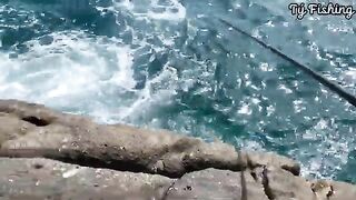 На скалах Нёнли у Куинёна: морская рыбалка и обрывы поводка