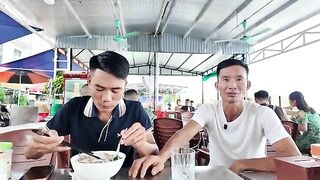 С ребенком на рыбацкой лодке Кото: удочка и ловушки для кальмара