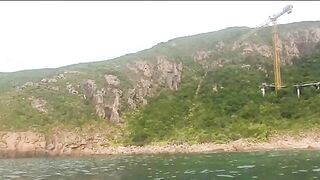 Рыбалка с друзьями на скалистом берегу Нёнхая у Куинёна