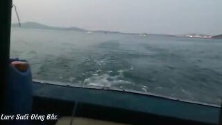 Ночная ловля кальмара у островов Кото