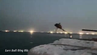 Ночная ловля кальмара у островов Кото