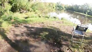 Жареная рыба, друзья и ливень на берегу в Уругвае