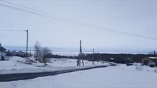 Двадцать километров по льду Онеги в поисках налима