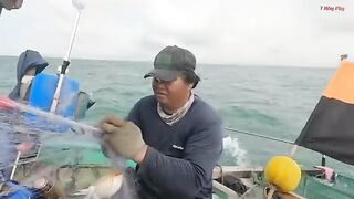 В море на круглой лодке у Лонгхая: ночная сеть и утренний улов