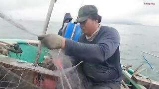 В море на круглой лодке у Лонгхая: ночная сеть и утренний улов