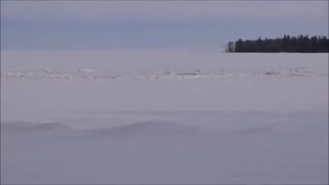 Зимняя рыбалка на Онежском озере в Карелии: разговор с местным рыбаком о щуке и последней жерлице