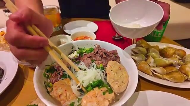 С плавучего плота у Зыонгдонга: короткая рыбалка и морепродукты на Фукуоке