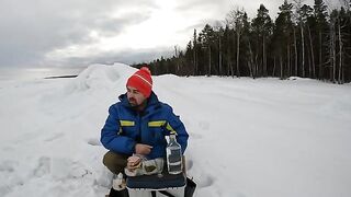 Поздний выход на лед Онеги за хариусом
