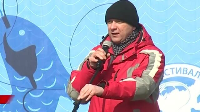 Народная рыбалка на Русском острове: лунки, морская звезда и уха на морозе