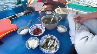 Ранний выход из Куинёна: сначала макрель, потом ловля на креветку