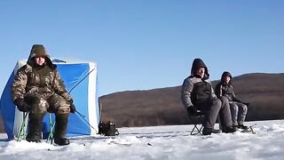 Кочегарка на Русском острове: лунки, палатка и первая навага