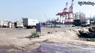 Смена точки у плавучих садков Хайминя возле Куинёна