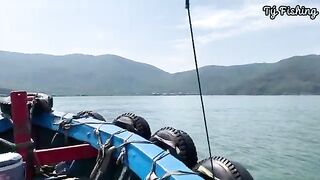 Смена точки у плавучих садков Хайминя возле Куинёна