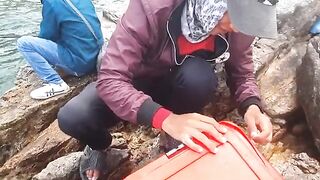 Волна изменила планы: компания рыболовов на Байсепе у Куинёна
