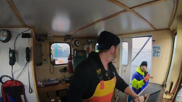 Ловушки у Тасмании перед штормом: как экипаж избежал намотки веревки на винт