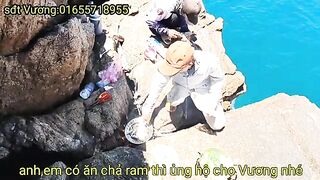 Утро на мысе Йен у Куинёна: рыба для обеда и длинный день на камнях