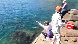 Утро на мысе Йен у Куинёна: рыба для обеда и длинный день на камнях