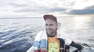 Окуни, судак и маяк во время июльской поездки на Онегу