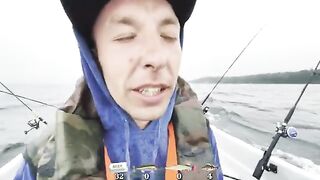 Окуни, судак и маяк во время июльской поездки на Онегу