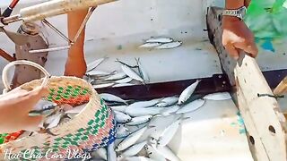 Утро рыбаков в Зыонгдонге на Фукуоке: лодки, сеть и свежая рыба