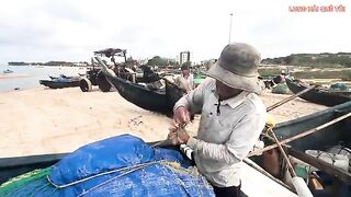 Утро в Хочаме: возвращение лодок и необычная находка в сети