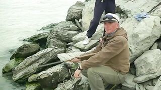 Утро на Каспии в Махачкале: вобла, подлещик и бычки у городского берега