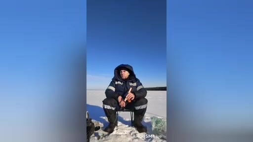 Зимняя рыбалка на Онежском озере без поклевок: перебор блесен и мормышек в солнечный день