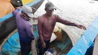 Ночной выход рыбаков Лонгхая: сеть, ветер и возвращение к берегу