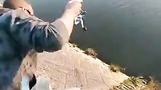 Рыбалка у городской воды в Осаке: спиннинг и возвращение рыбы
