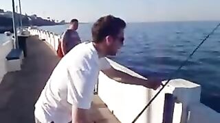Морской сом у берега Мозамбика: поклевка и короткое вываживание
